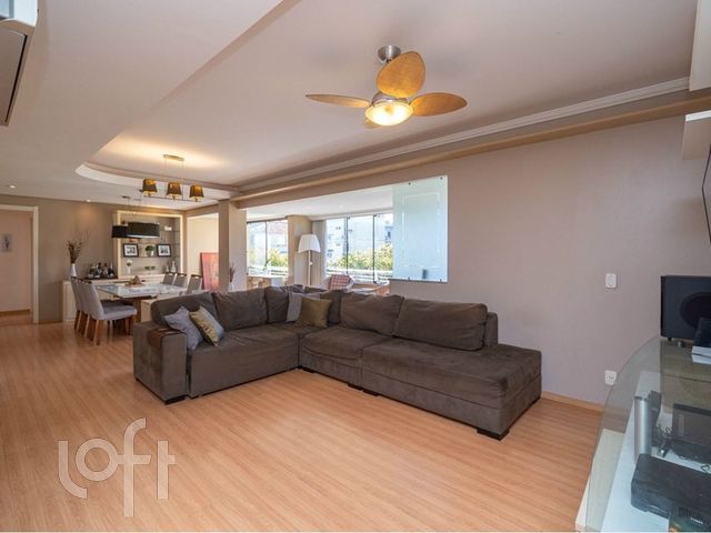 Apartamento com 140m², 3 dormitórios, 1 suíte, 2 vagas, Menino Deus em Porto Alegre