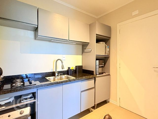 Apartamento com 106m², 3 dormitórios, 1 suíte, 1 vaga, Floresta em Porto Alegre