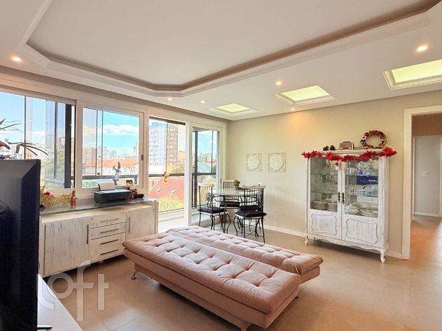 Apartamento com 106m², 3 dormitórios, 1 suíte, 1 vaga, Floresta em Porto Alegre