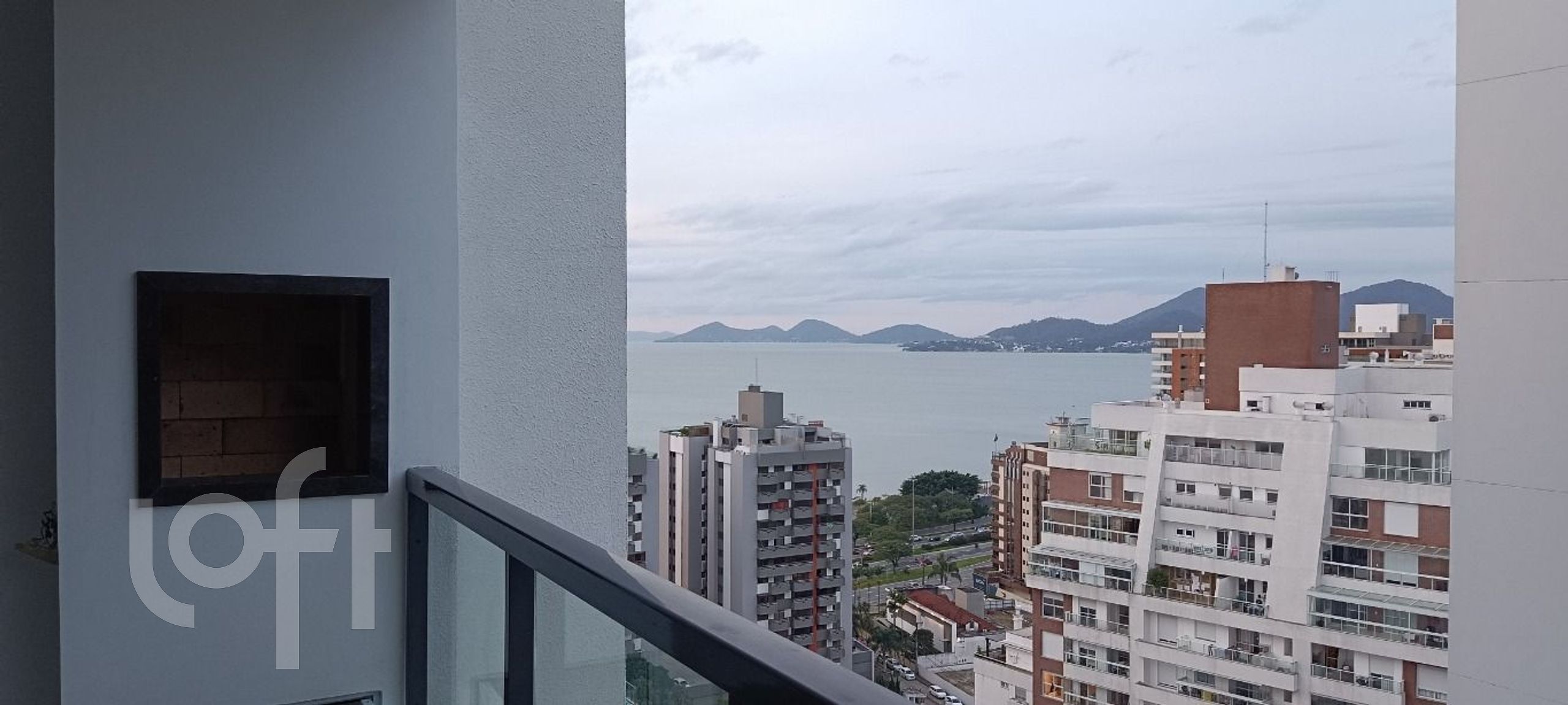 Apartamentos com 101m², 3 quartos, 1 suíte, 3 garagens, no bairro Agronômica em Florianópolis