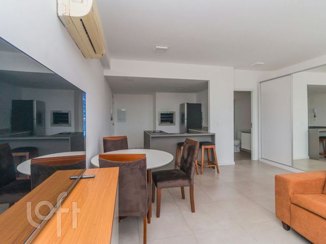 Apartamento com 42m², 1 dormitório, 2 vagas, Floresta em Porto Alegre