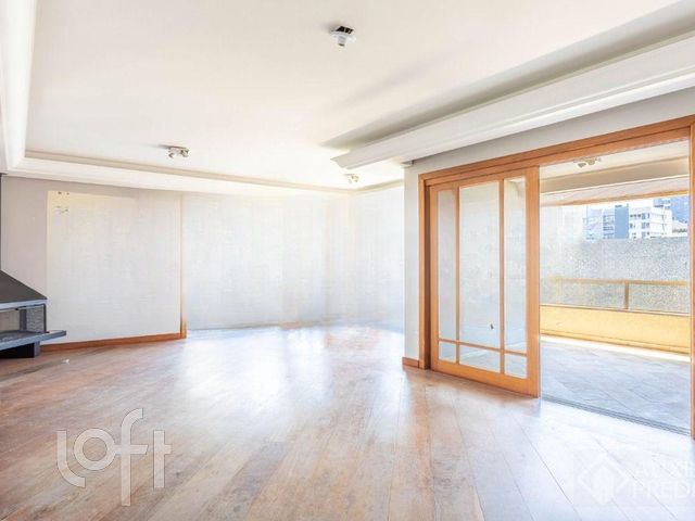 Apartamento com 158m², 3 dormitórios, 1 suíte, 2 vagas, Petrópolis em Porto Alegre