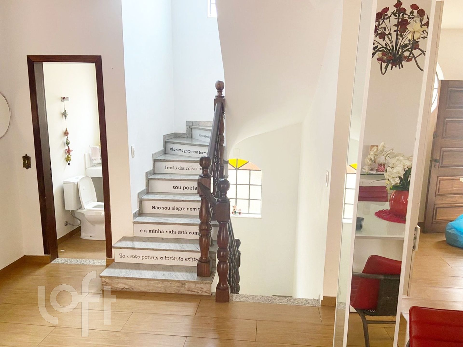 Casa à venda com 4 quartos, 217m² - Foto 4