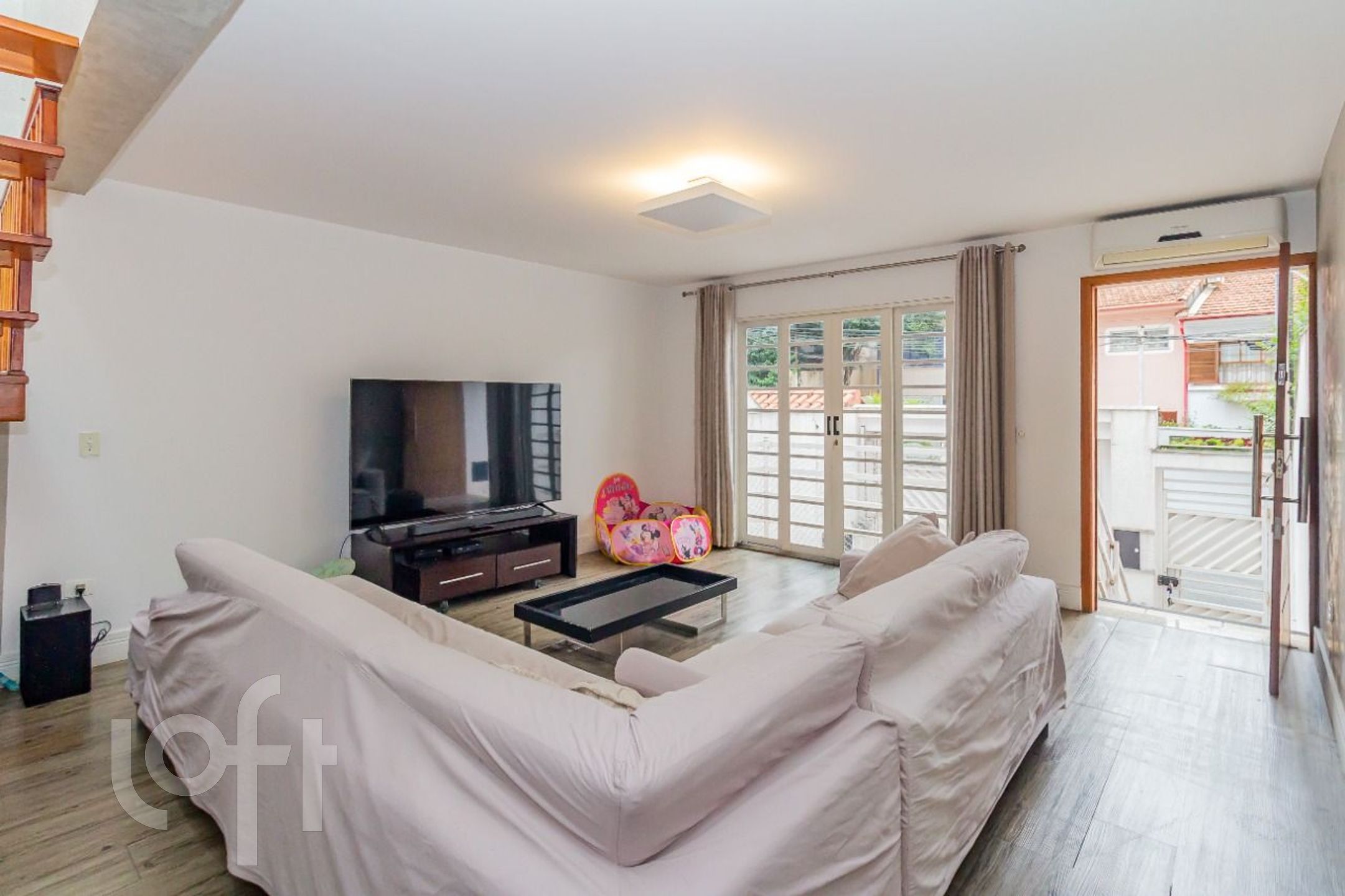 Apartamento à venda em Vila Mariana com 243 m², 3