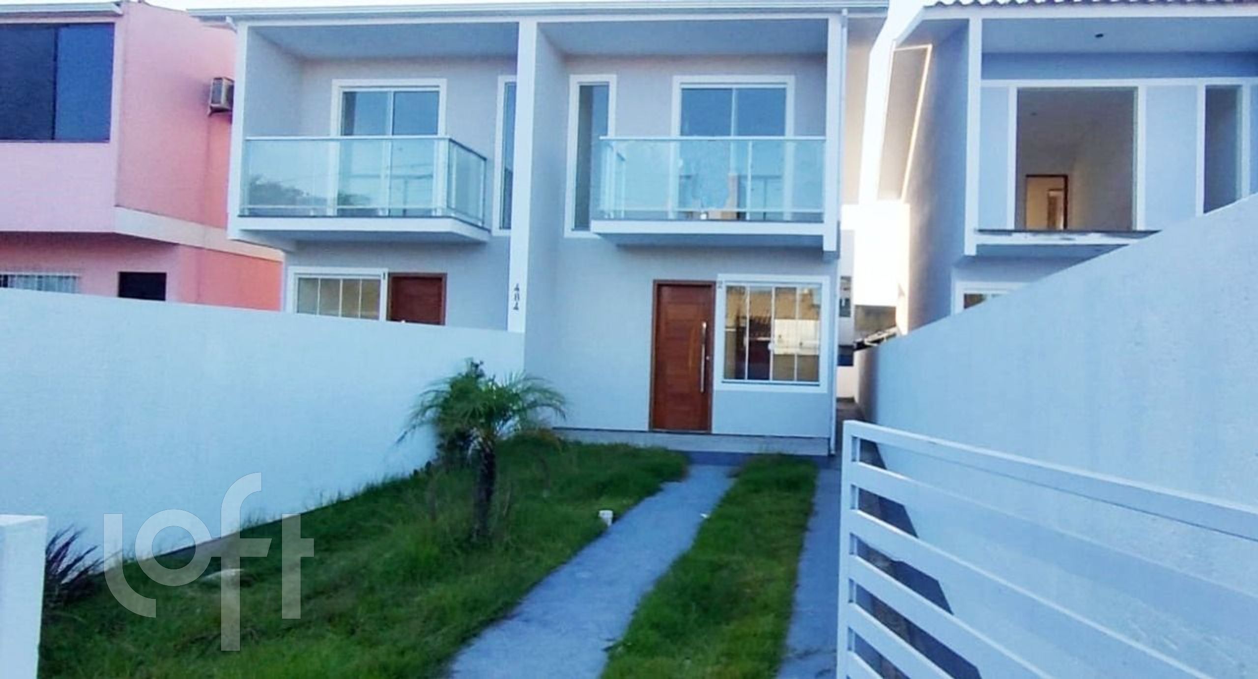Casa à venda em Forquilhas com 84 m², 2 quartos