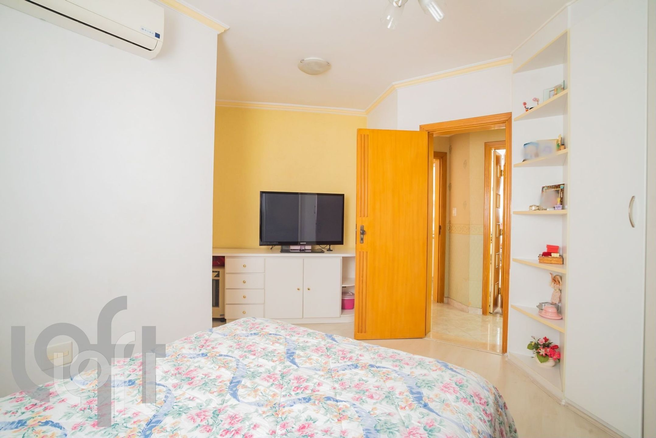 Apartamento à venda com 3 quartos, 130m² - Foto 3