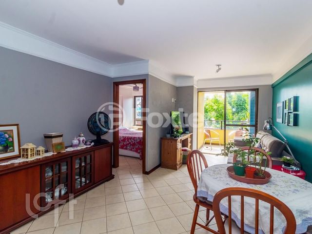 Apartamento com 67m², 2 dormitórios, 1 suíte, 1 vaga, Petrópolis em Porto Alegre