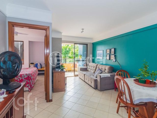 Apartamento com 67m², 2 dormitórios, 1 suíte, 1 vaga, Petrópolis em Porto Alegre