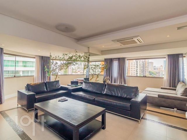 Apartamento com 326m², 3 dormitórios, 3 suítes, 5 vagas, Petrópolis em Porto Alegre