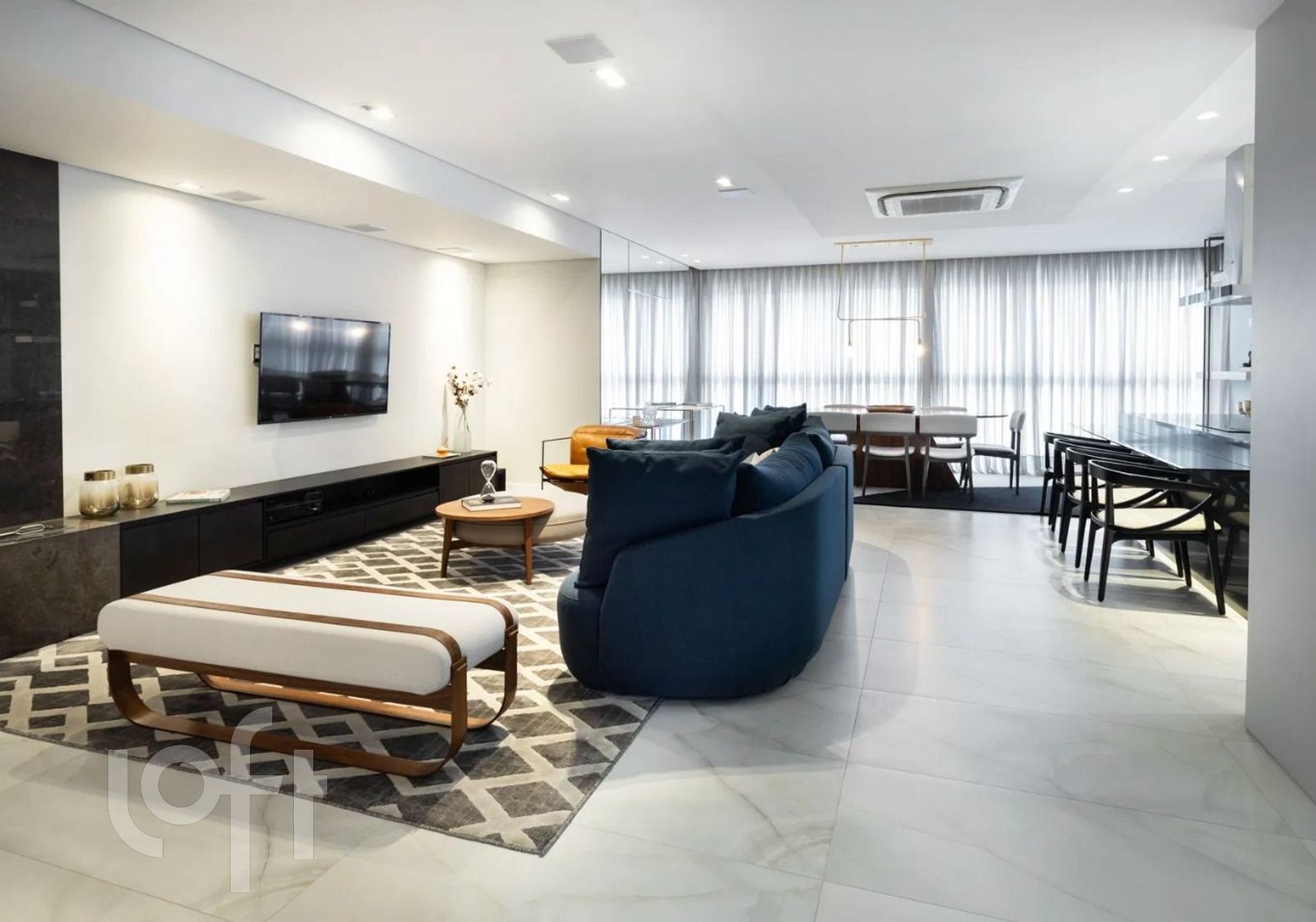 Apartamento à venda em Centro com 167 m², 3 quartos, 3 suítes, 3 vagas