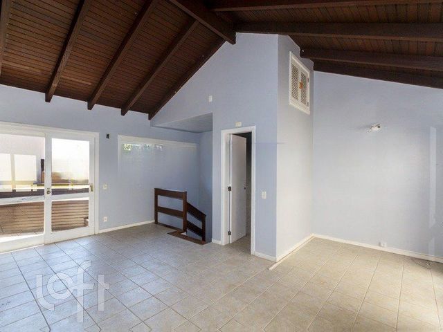 Casa em Condomínio com 276m², 3 dormitórios, 1 suíte, 3 vagas, Boa Vista em Porto Alegre