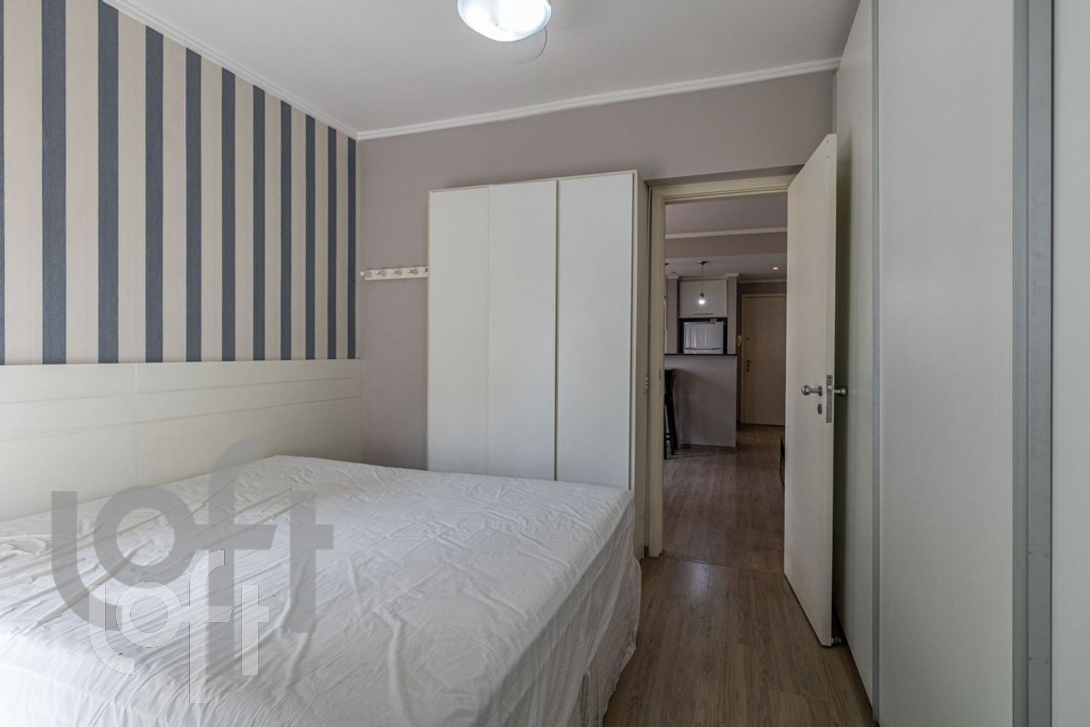 Apartamento à venda com 1 quarto, 42m² - Foto 6