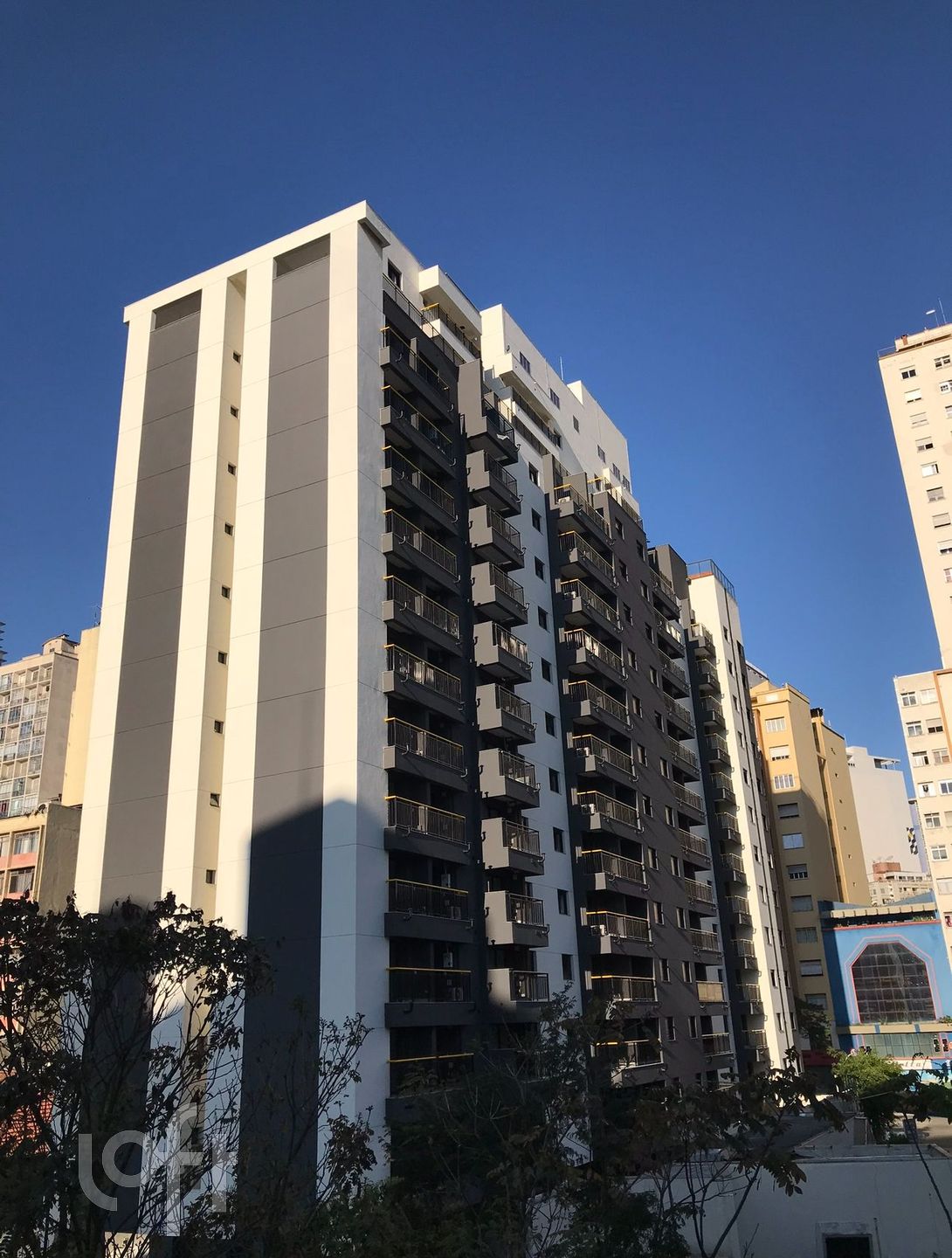 Apartamento à venda com 1 quarto, 37m² - Foto 12