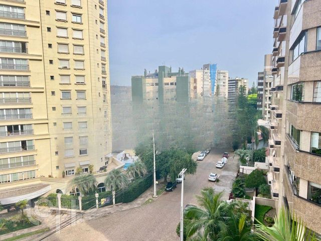 Apartamento com 264m², 3 dormitórios, 3 suítes, 3 vagas, Bela Vista em Porto Alegre