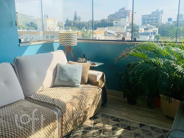 Apartamento com 77m², 2 dormitórios, 1 vaga, Menino Deus em Porto Alegre