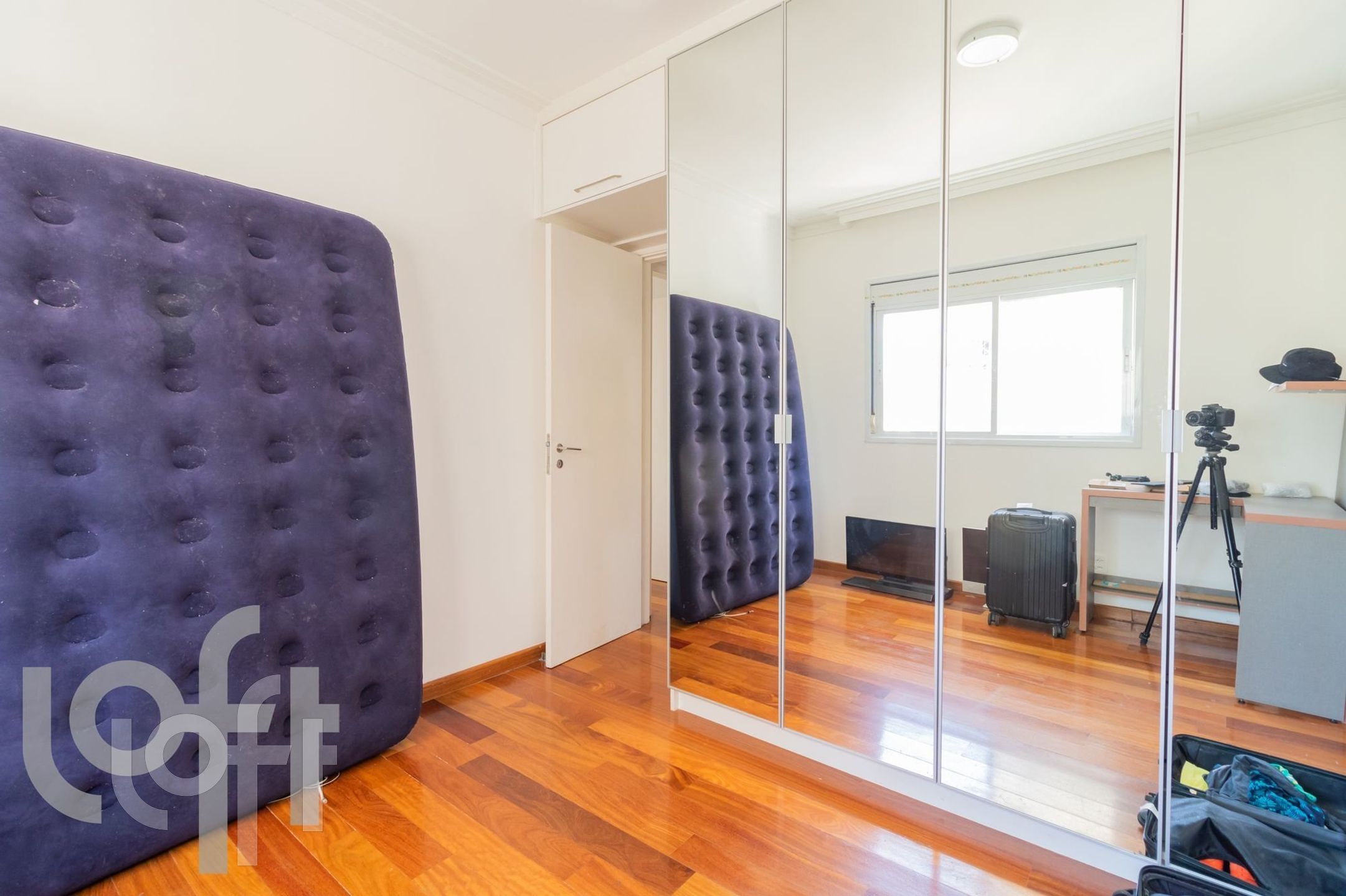 Apartamento à venda com 3 quartos, 151m² - Foto 2