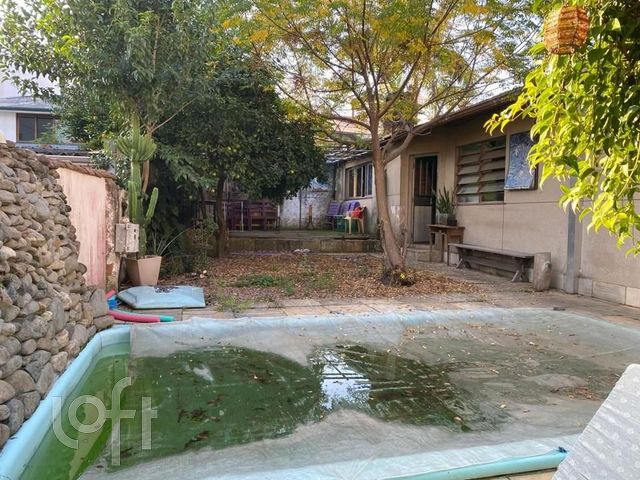 Casa com 110m², 3 dormitórios, 2 vagas, Vila Ipiranga em Porto Alegre