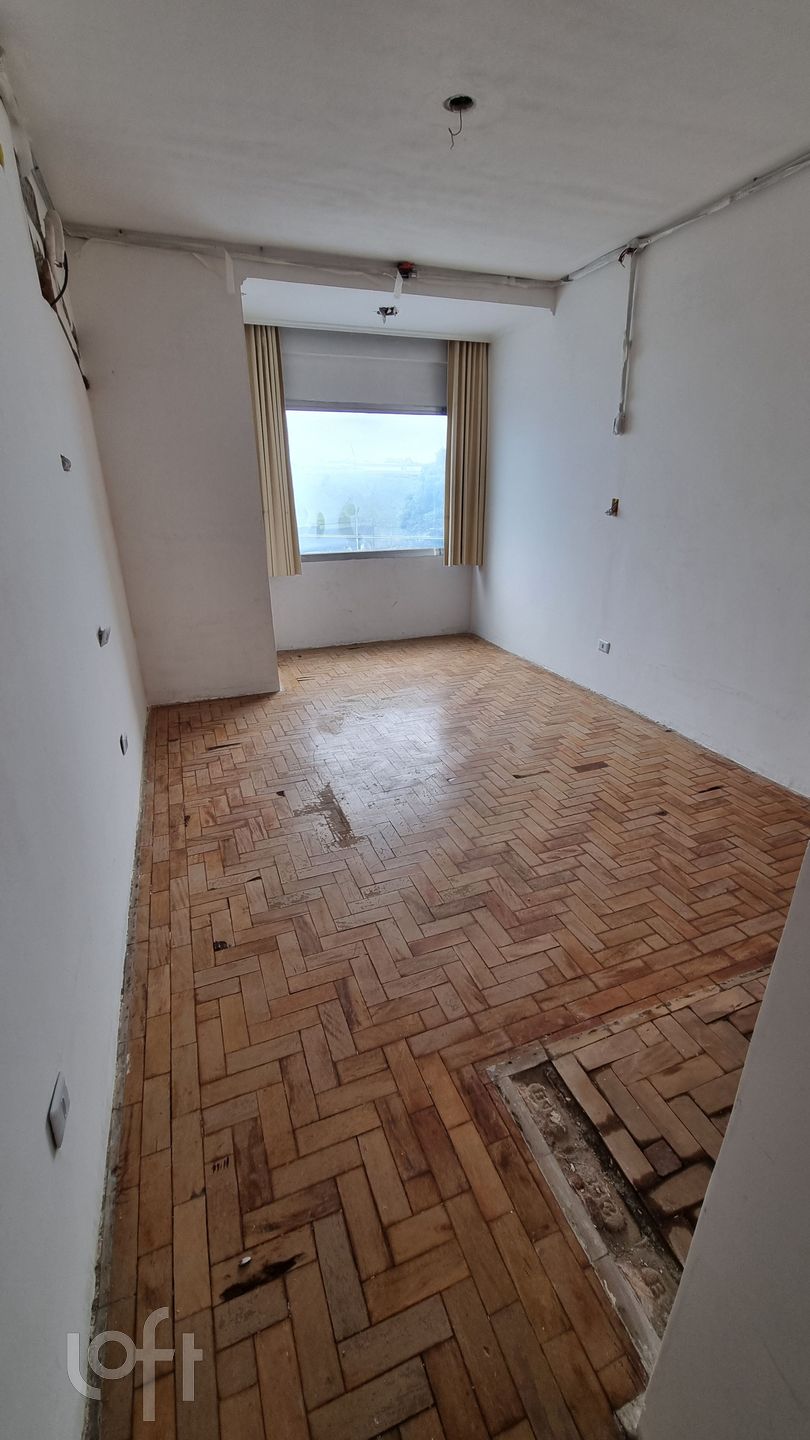 Apartamento à venda com 3 quartos, 103m² - Foto 1