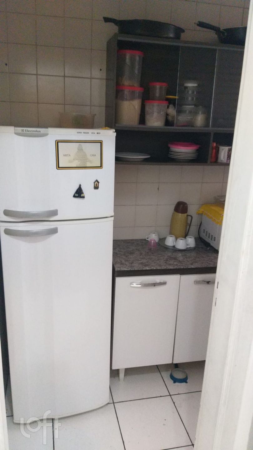 Apartamento à venda com 1 quarto, 33m² - Foto 6