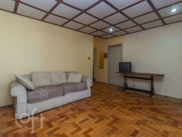 Casa com 379m², 2 dormitórios, 1 suíte, 2 vagas, Vila Ipiranga em Porto Alegre