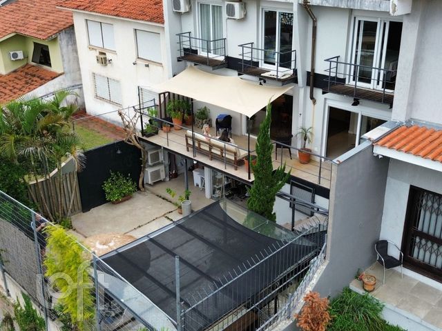 Casa com 340m², 4 dormitórios, 2 suítes, Chácara das Pedras em Porto Alegre