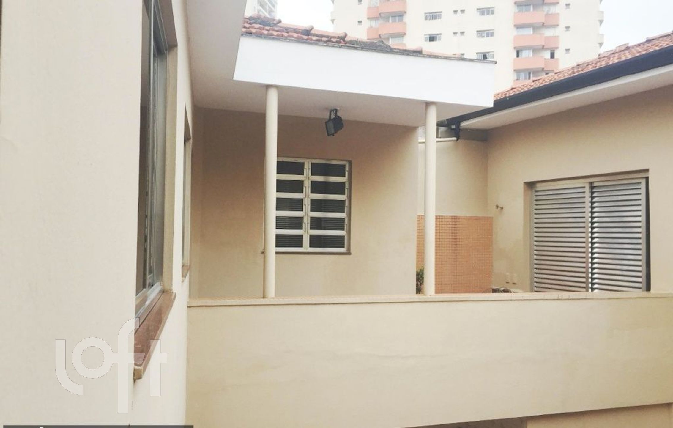 Casa à venda com 3 quartos, 243m² - Foto 8