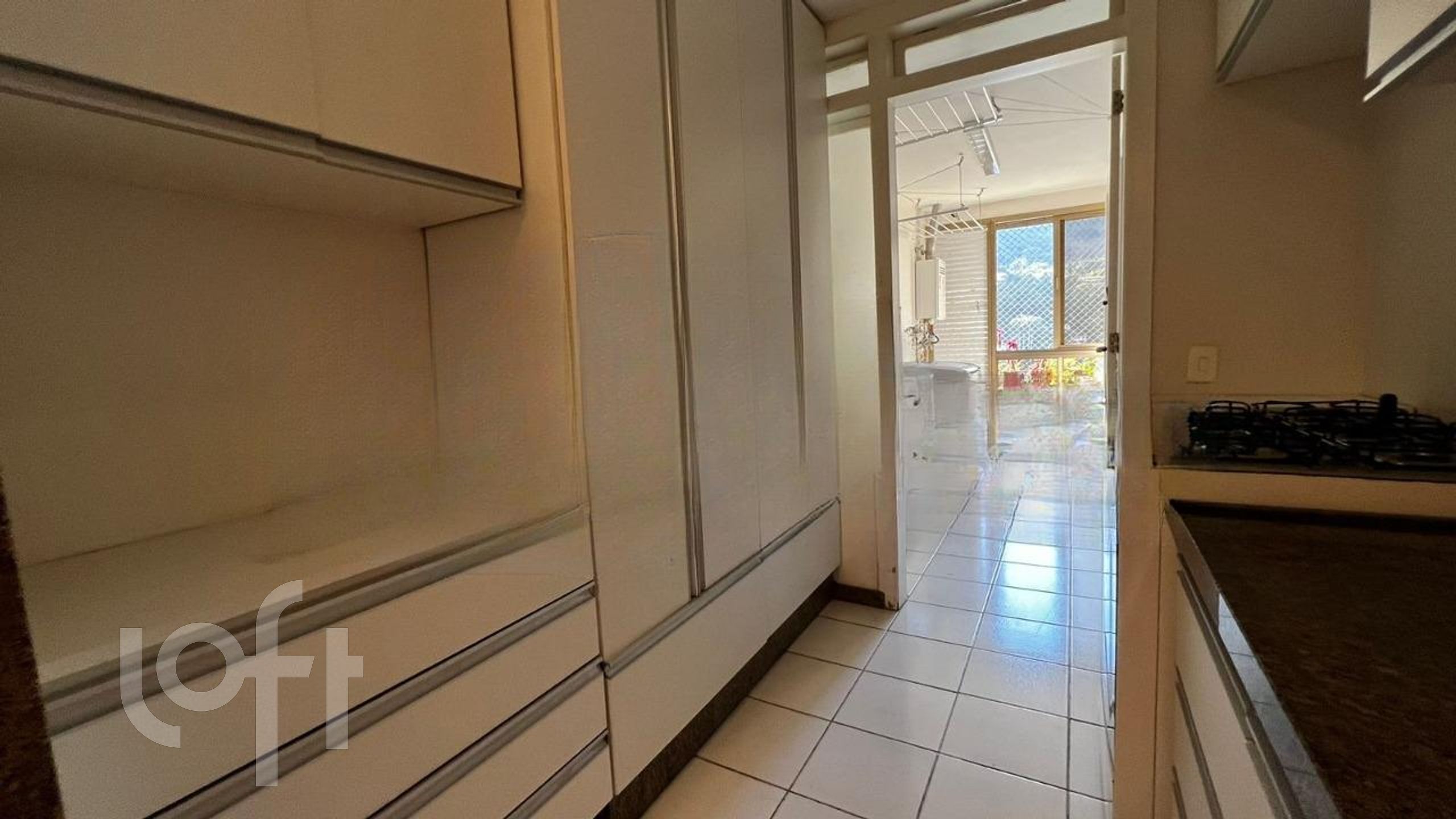 Apartamento à venda com 4 quartos, 195m² - Foto 27