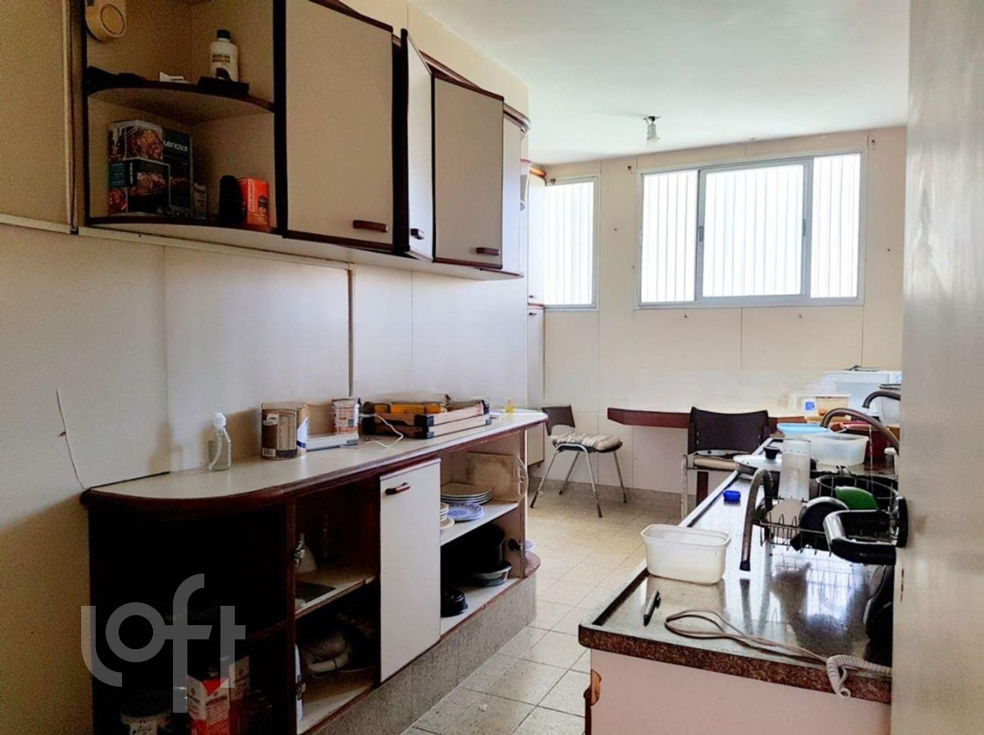 Apartamento à venda com 4 quartos, 242m² - Foto 17