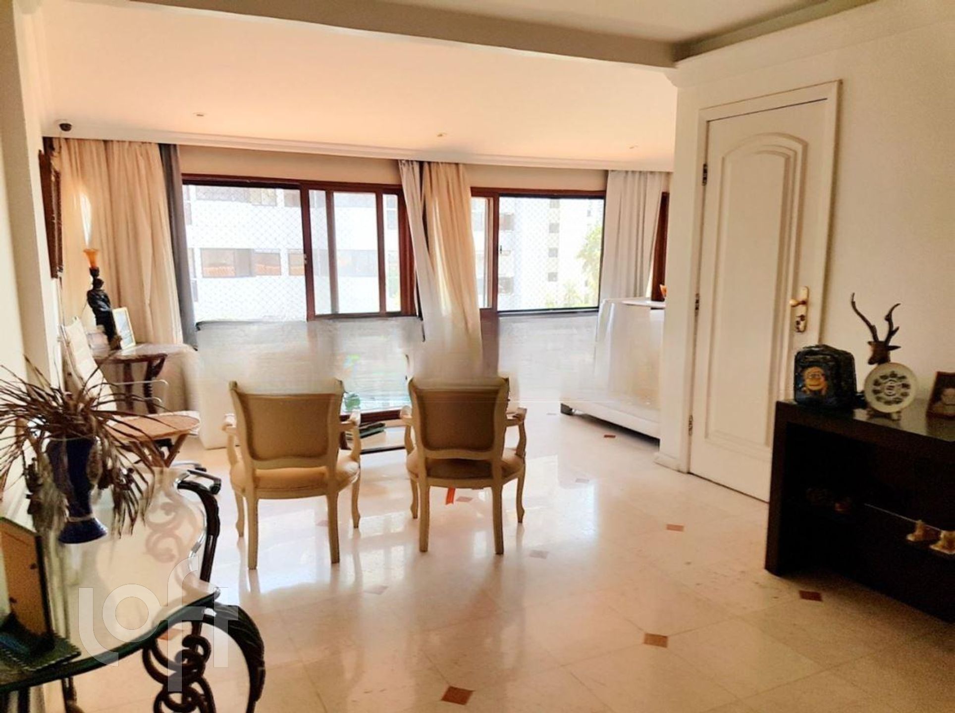 Apartamento à venda com 4 quartos, 242m² - Foto 12