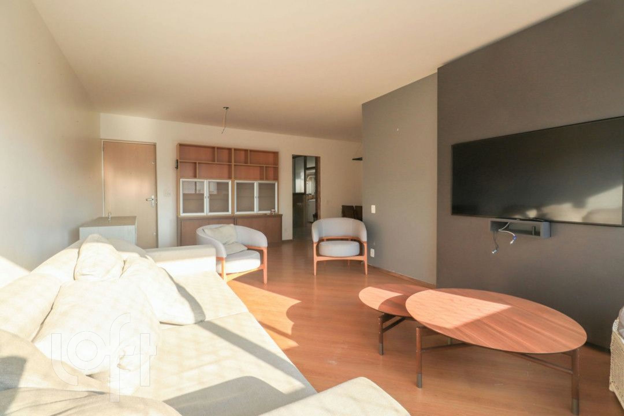 Apartamento à venda com 2 quartos, 65m² - Foto 2