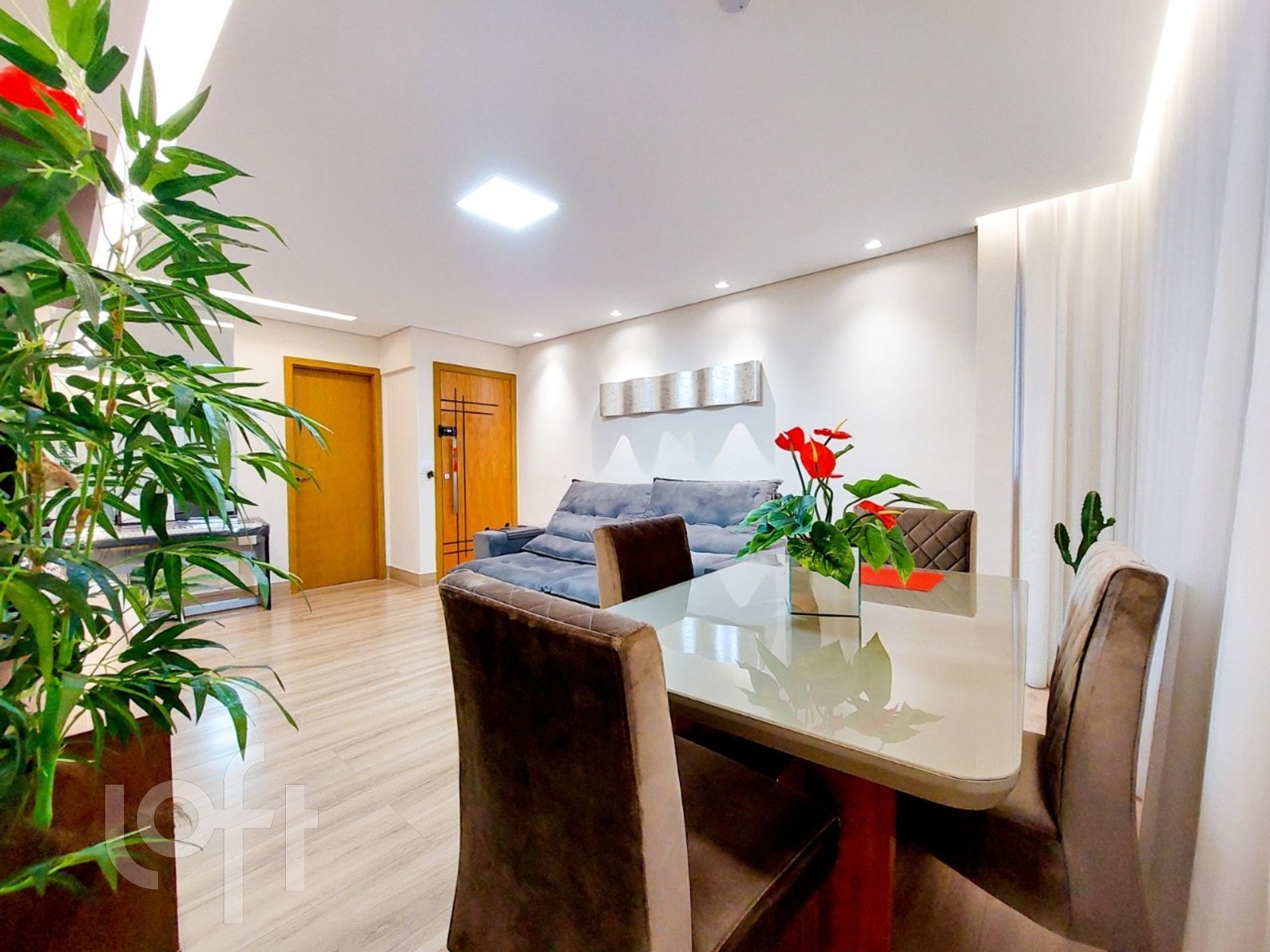 Apartamento à venda com 3 quartos, 87m² - Foto 1