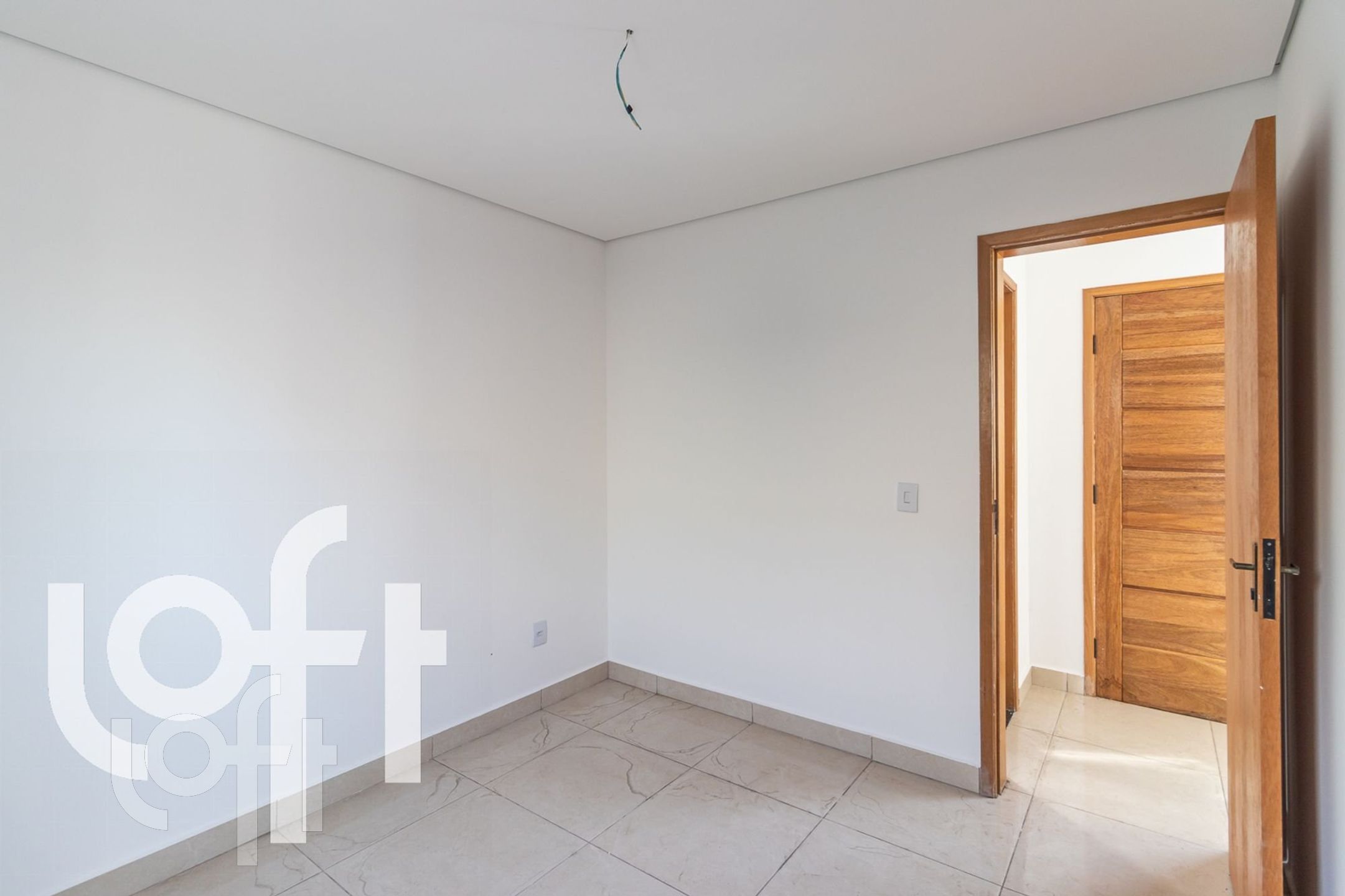 Apartamento à venda com 1 quarto, 35m² - Foto 2