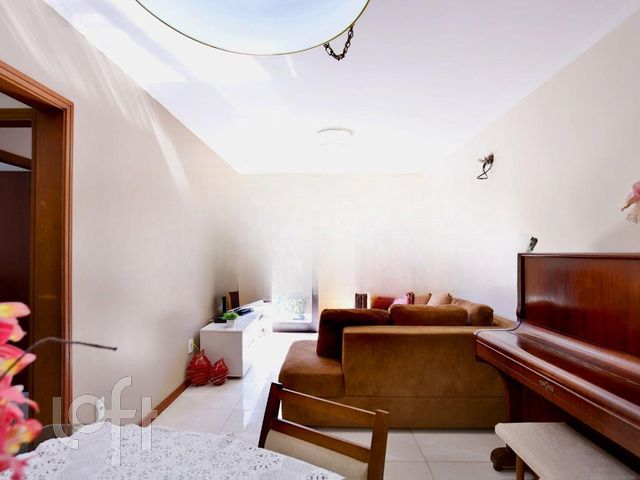 Apartamento com 118m², 3 dormitórios, 1 suíte, 2 vagas, Jardim Botânico em Porto Alegre