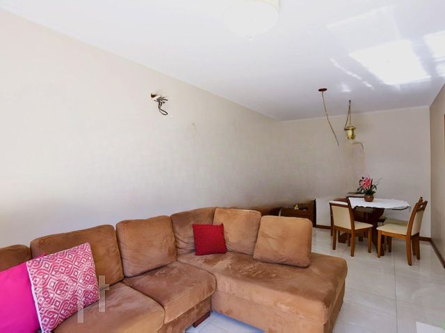 Apartamento com 118m², 3 dormitórios, 1 suíte, 2 vagas, Jardim Botânico em Porto Alegre