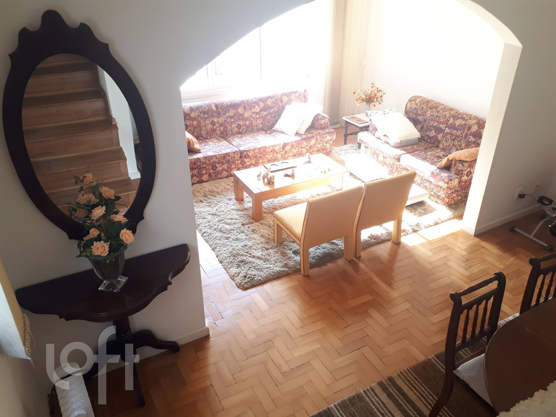 Casa à venda com 3 quartos, 161m² - Foto 1