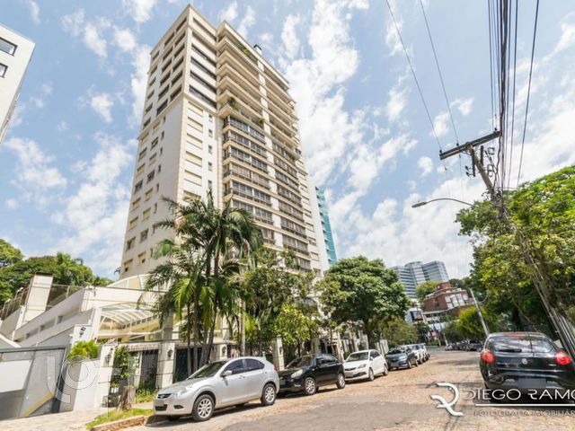Apartamento com 184m², 3 dormitórios, 3 suítes, 4 vagas, Três Figueiras em Porto Alegre