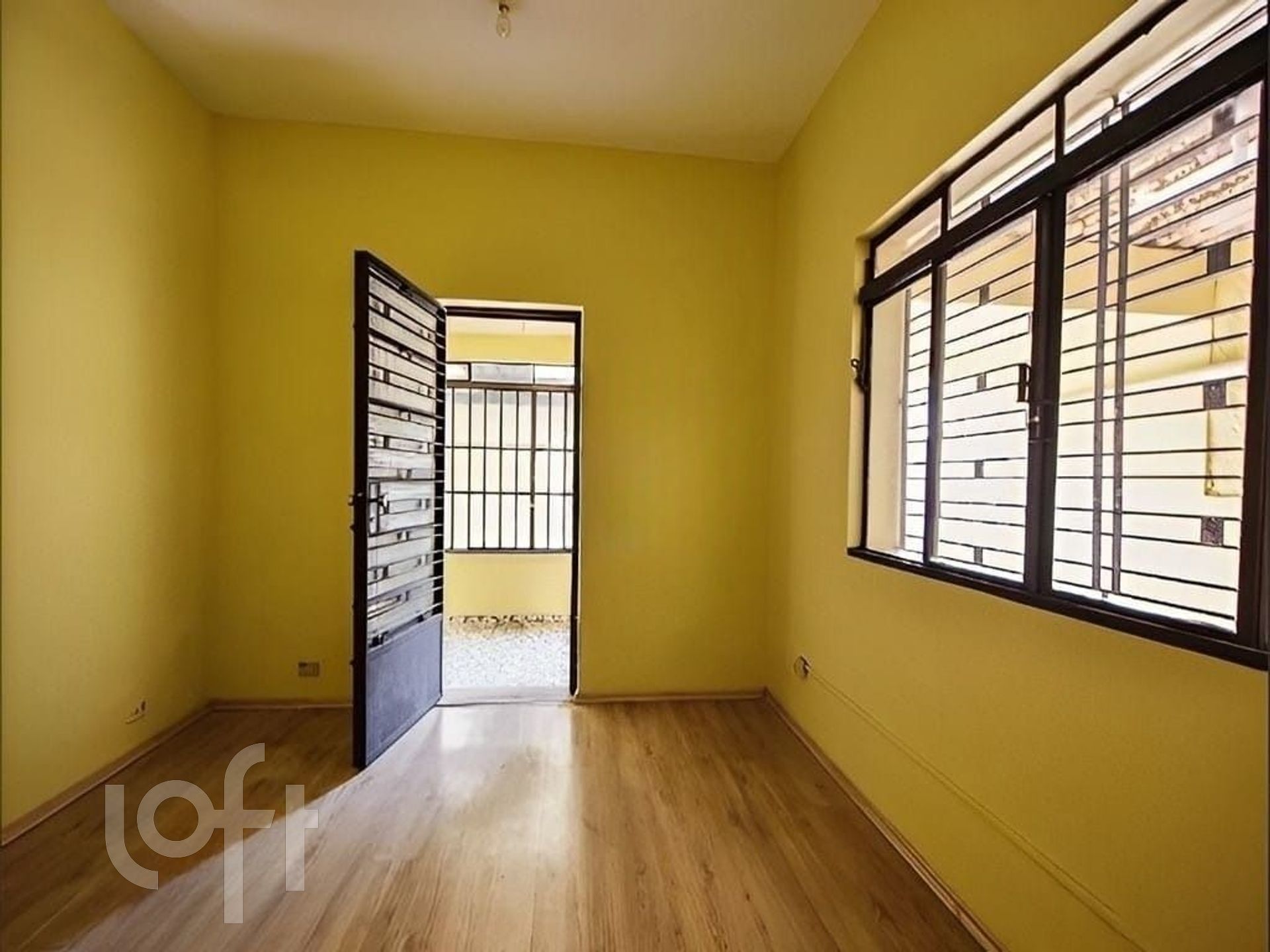 Casa à venda com 3 quartos, 300m² - Foto 3