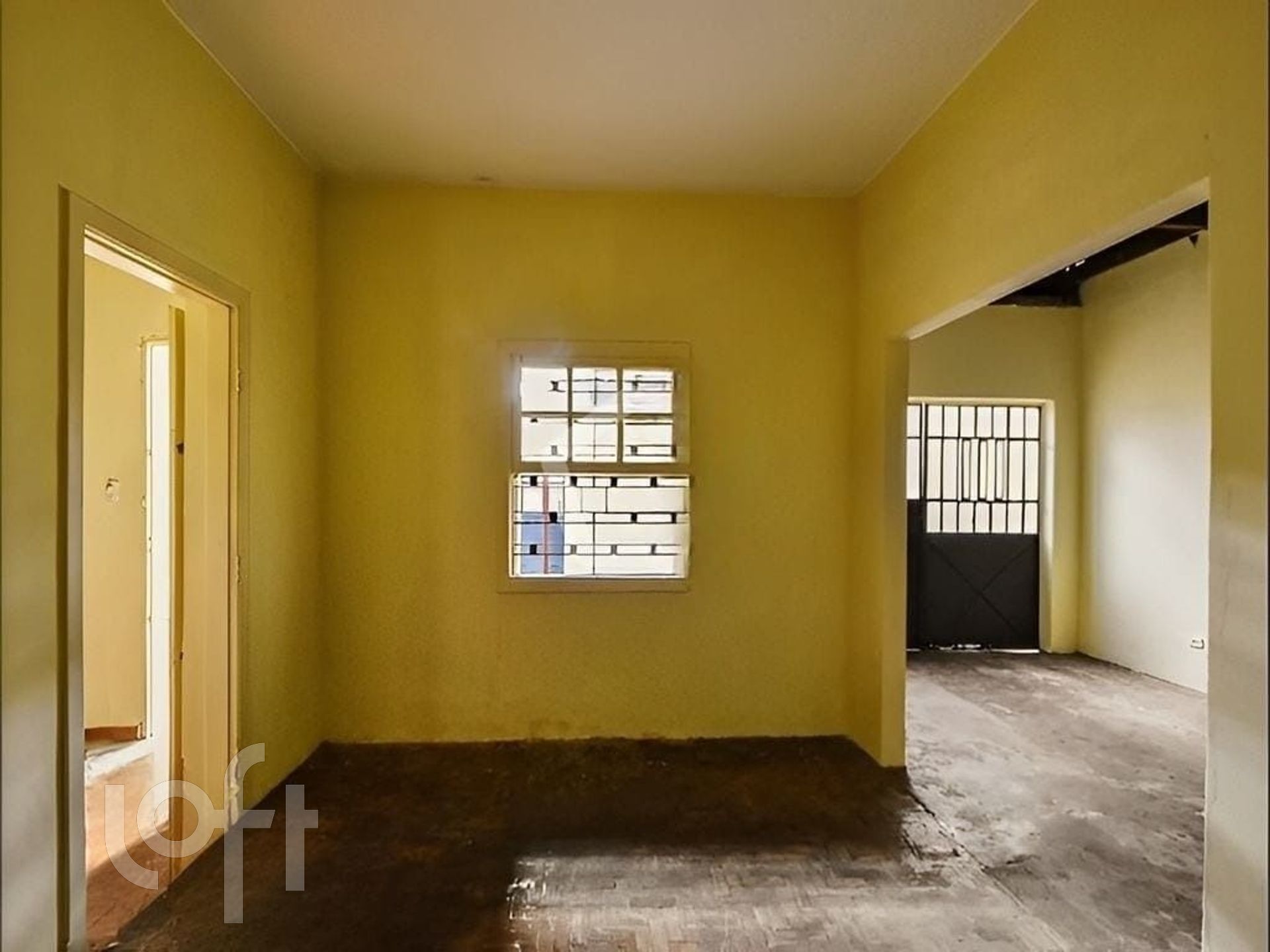 Casa à venda com 3 quartos, 300m² - Foto 1