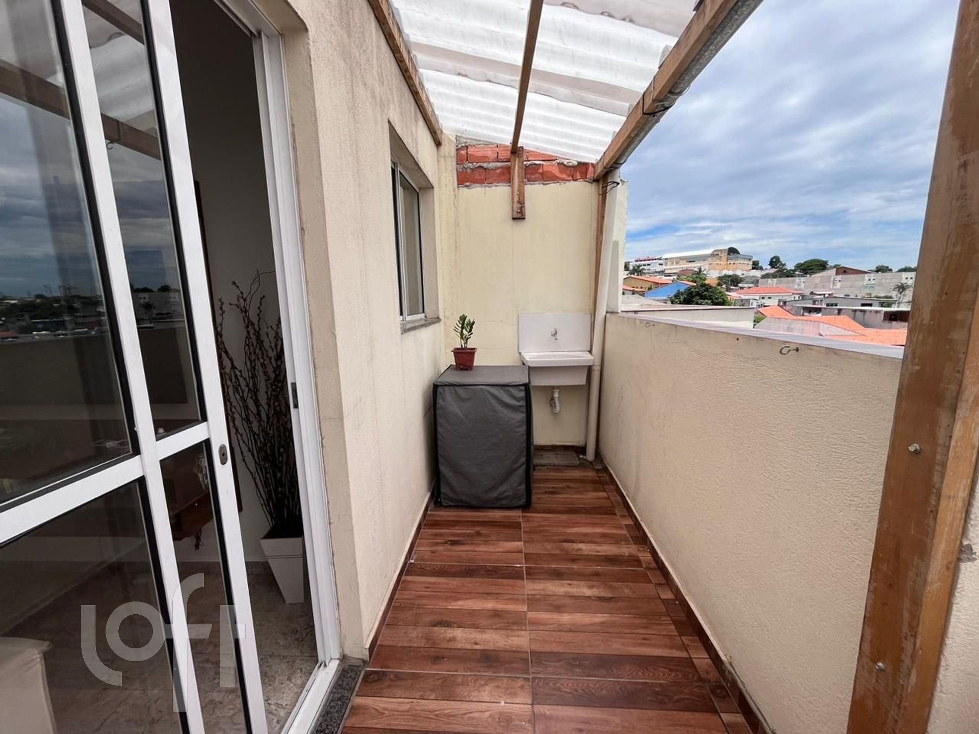 Apartamento à venda com 2 quartos, 70m² - Foto 3