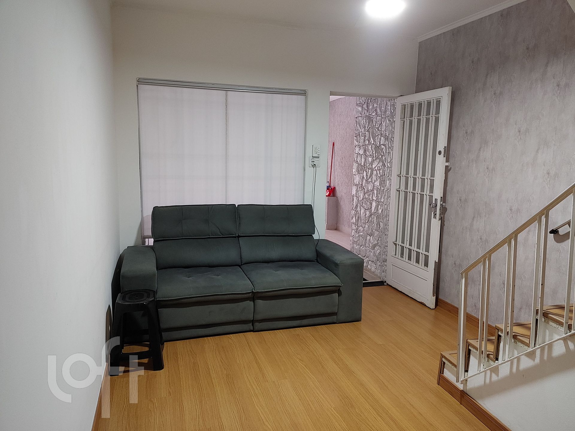 Casa à venda com 2 quartos, 120m² - Foto 1