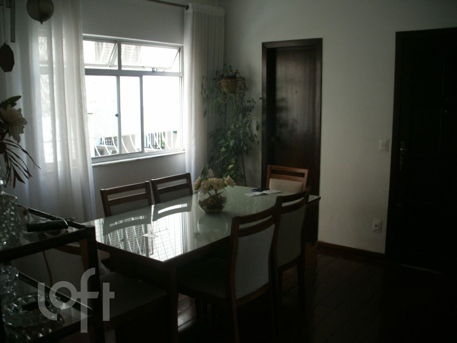 Apartamento à venda com 4 quartos, 180m² - Foto 2