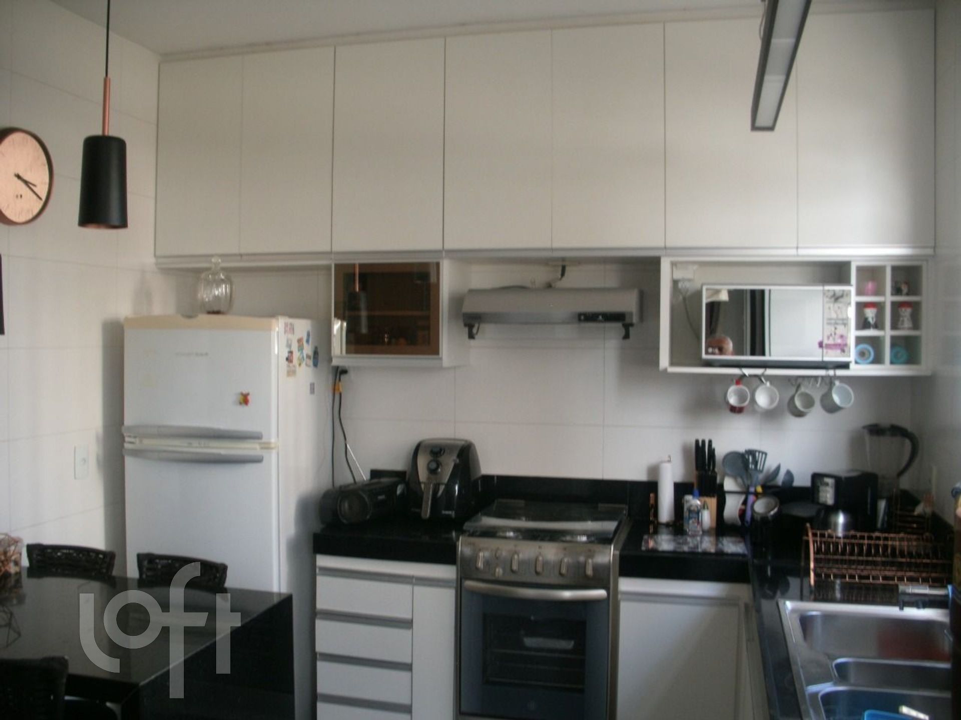 Apartamento à venda com 4 quartos, 180m² - Foto 1