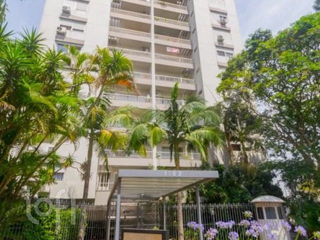 Apartamento com 134m², 3 dormitórios, 1 suíte, 2 vagas, Moinhos de Vento em Porto Alegre