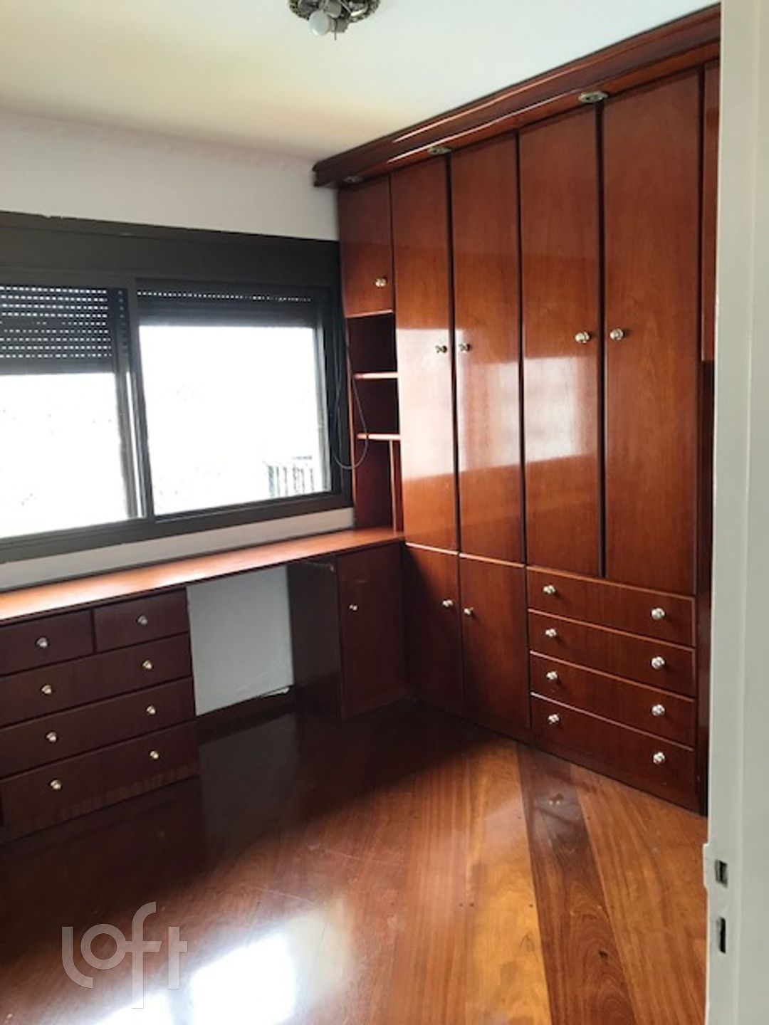 Apartamento à venda com 3 quartos, 235m² - Foto 3