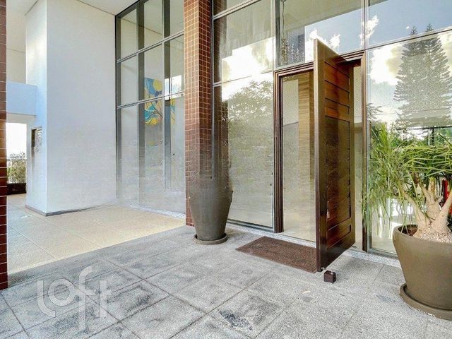 Apartamento com 108m², 3 dormitórios, 1 suíte, 2 vagas, Cristo Redentor em Porto Alegre