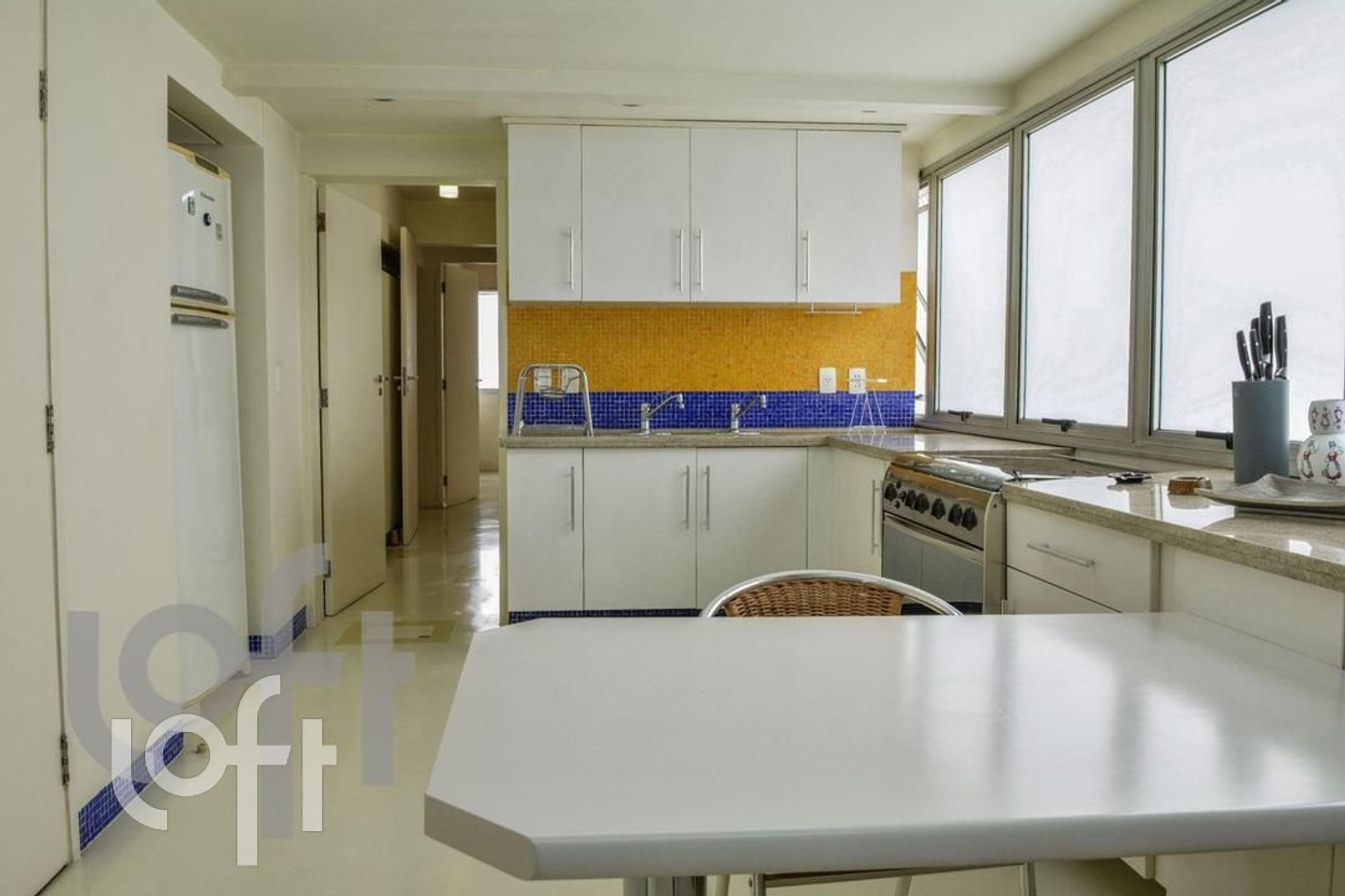 Apartamento à venda com 2 quartos, 300m² - Foto 47