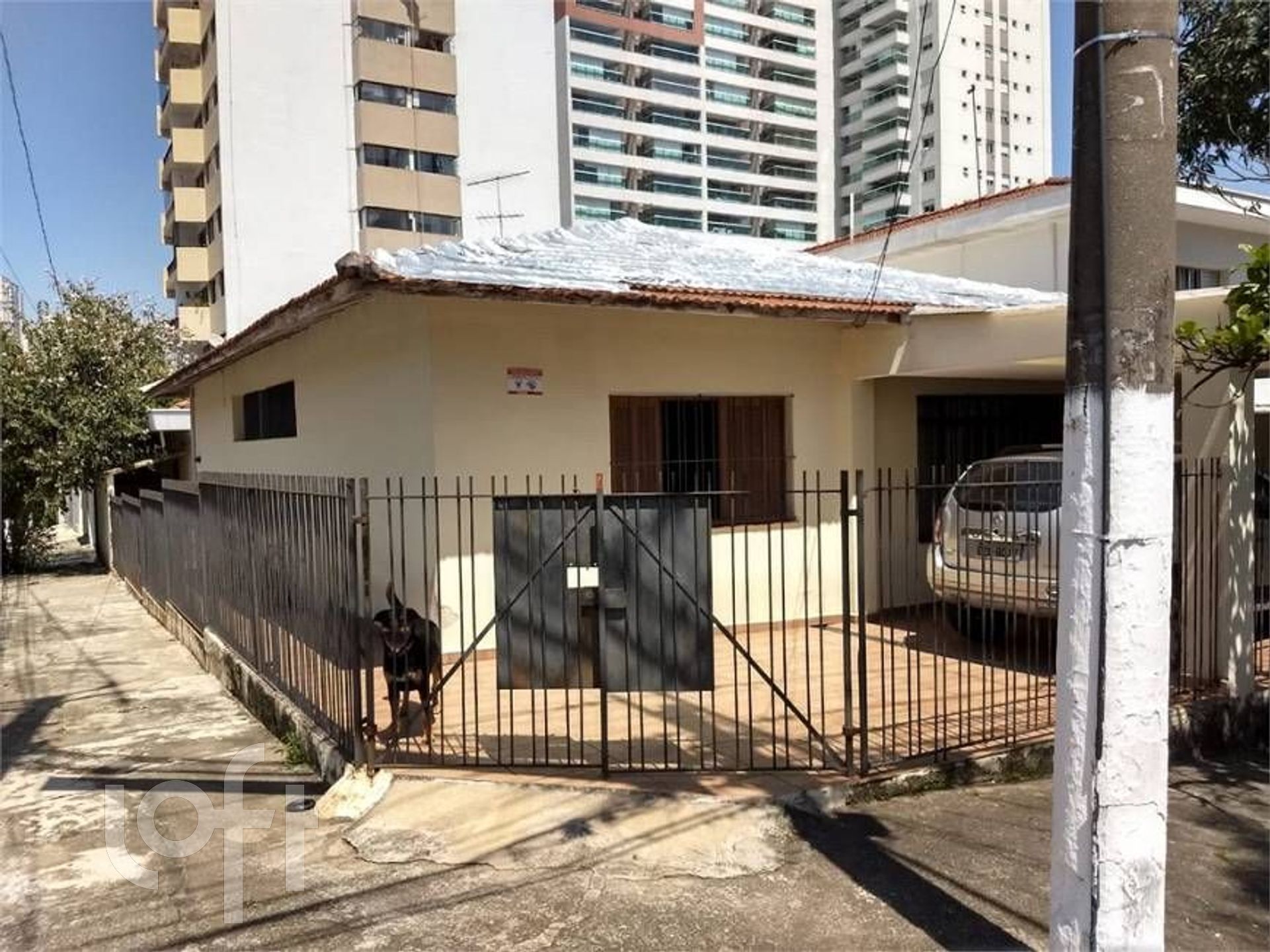 Casa à venda com 3 quartos, 250m² - Foto 1