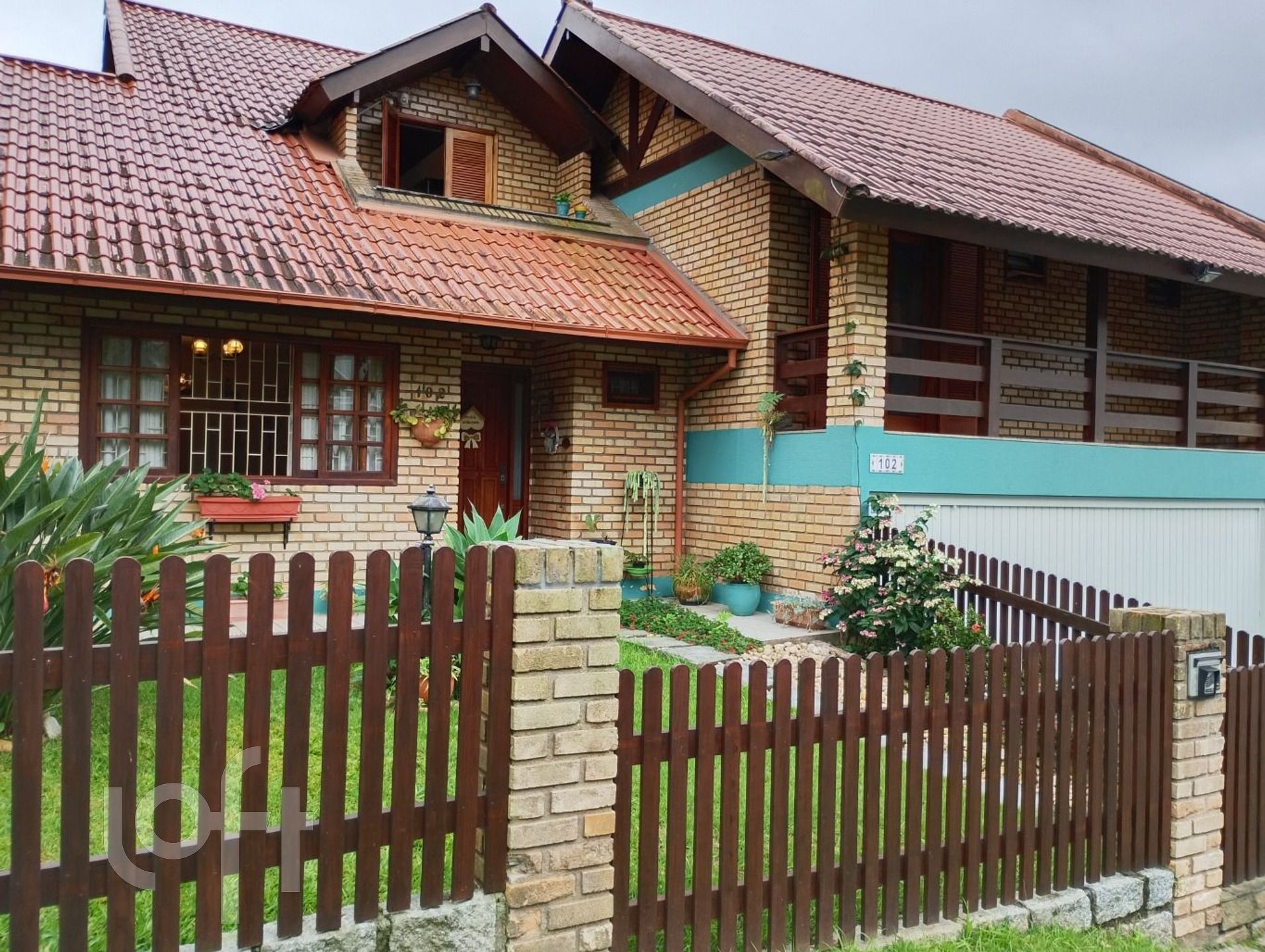 Casa Residencial com 420m², 4 quartos, 1 suíte, no bairro João Paulo em Florianópolis
