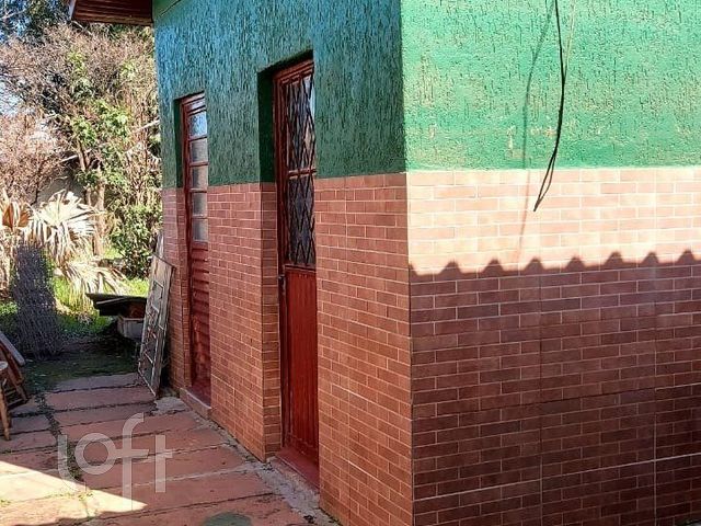 Casa com 370m², 2 dormitórios no bairro Rio Branco em Canoas para Comprar