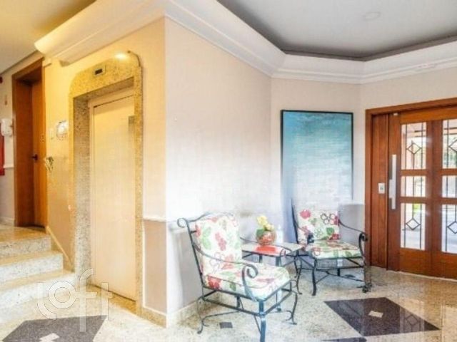 Apartamento com 191m², 3 dormitórios, 2 vagas, Menino Deus em Porto Alegre